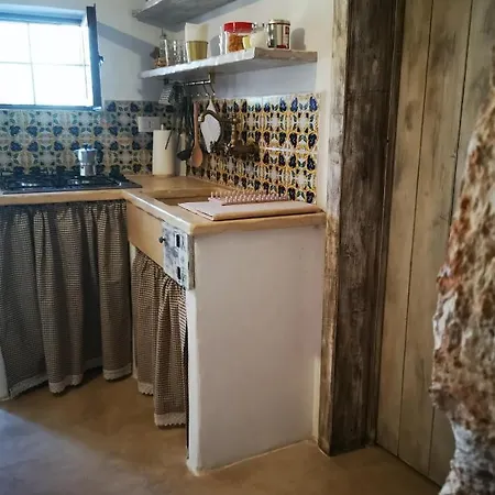 Gallipoli Lato Sud, Trullo Antica Dimora