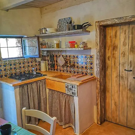 Country house Gallipoli Lato Sud, Trullo Antica Dimora *